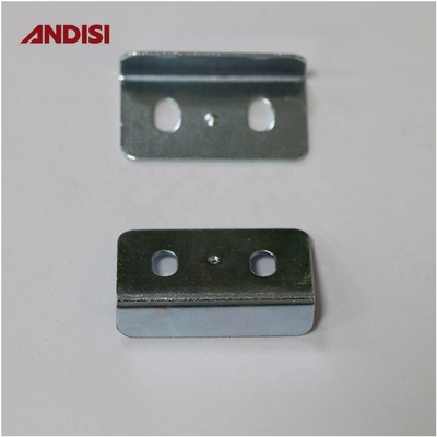 L 가구 스틸 평면각 브래킷 커넥터 0.8mm 두께와 32x17x8.23mm 크기
